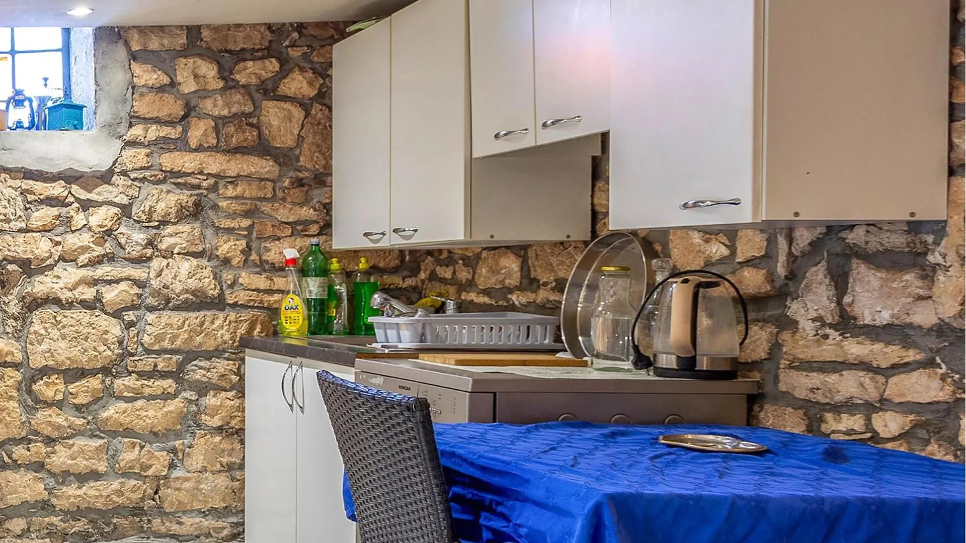 Awesome Home In Mutvoran 2A With Wi-Fi 0*,