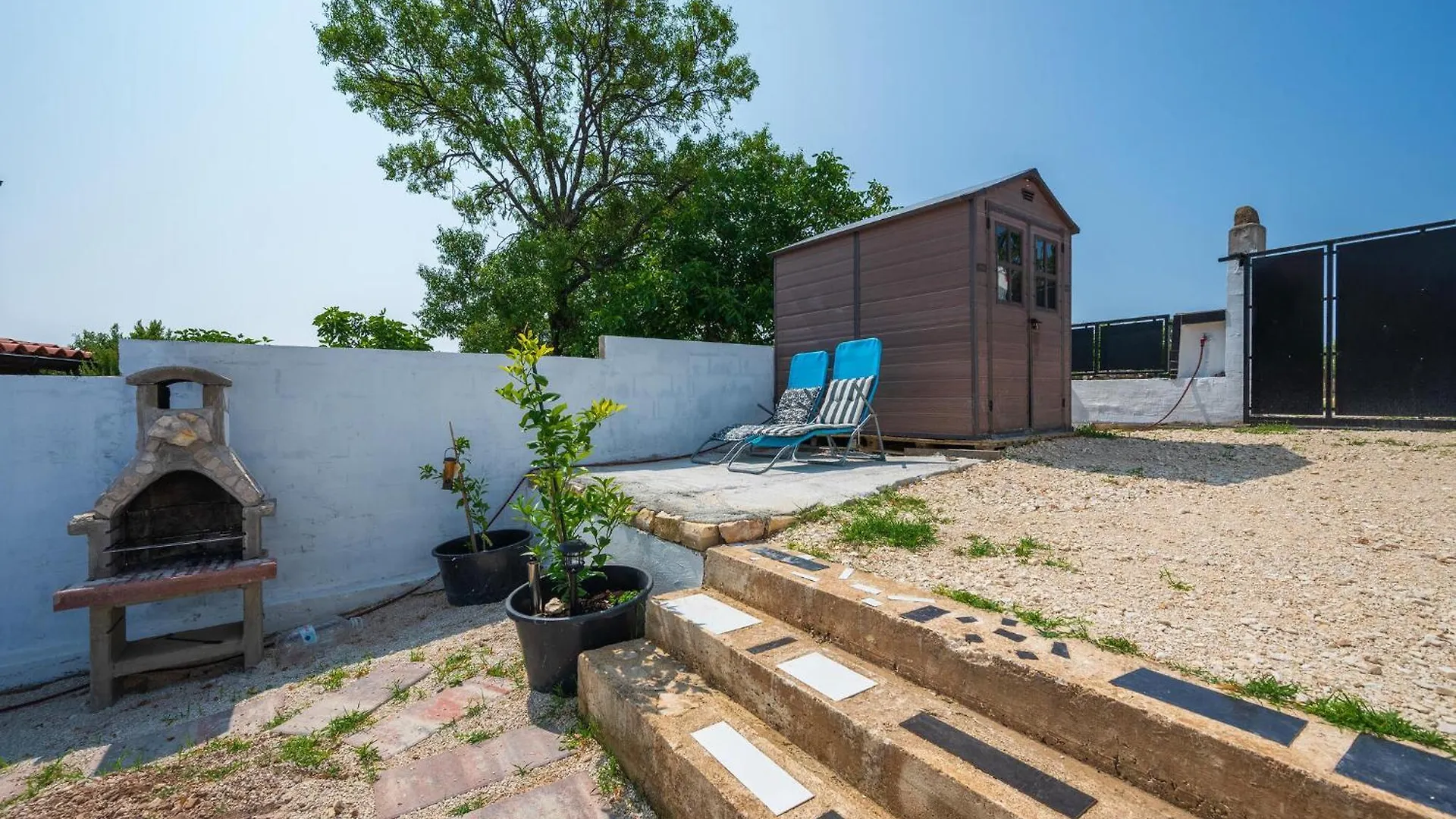 Awesome Home In Mutvoran 2A With Wi-Fi Ferienhaus